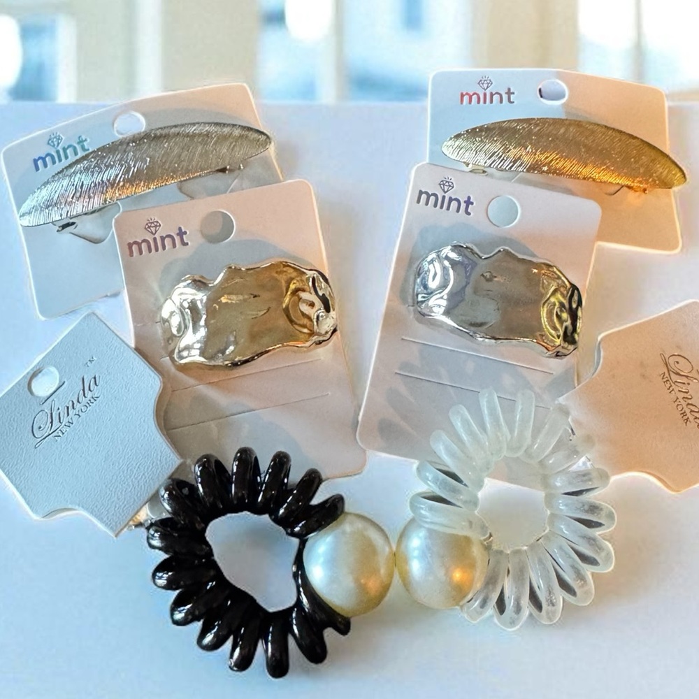 Set of 6 Trendy Hair Accessories – Barrettes, Ties & Elastic Bands